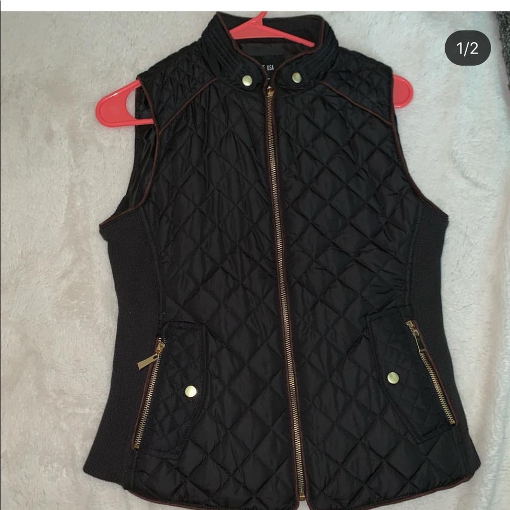 ACTIVE USA VEST